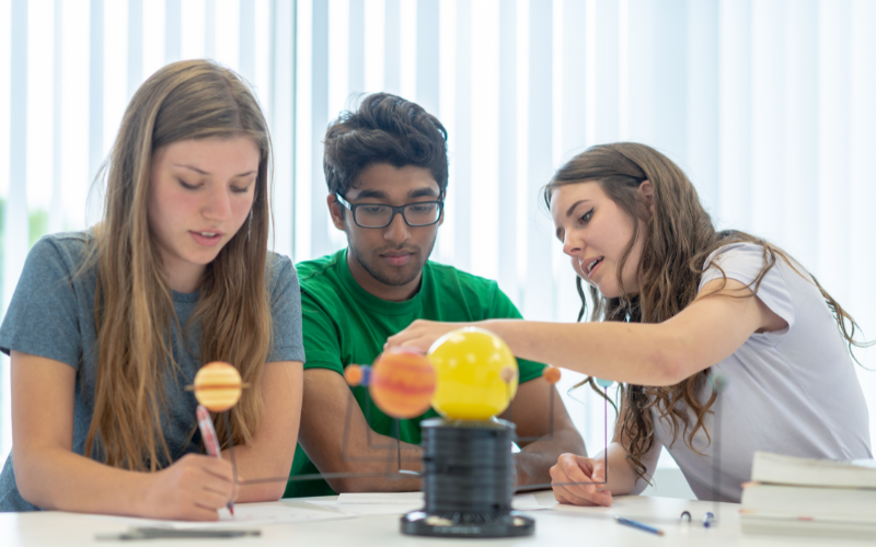 Highland Academy students working on a science project at the Hickory NC hybrid homeschool